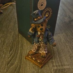 Boyds Bears Patriotic Bear Figurine in Blue and Brown